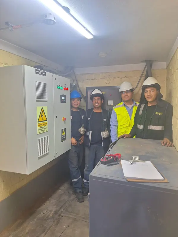 Equipo técnico de TEC COM Electrónica